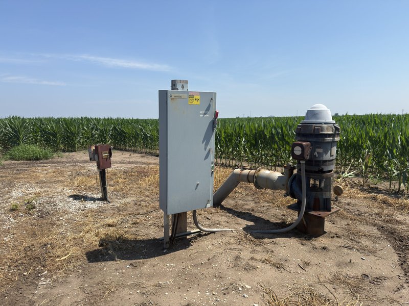 Tract 14, South pivot: Pump