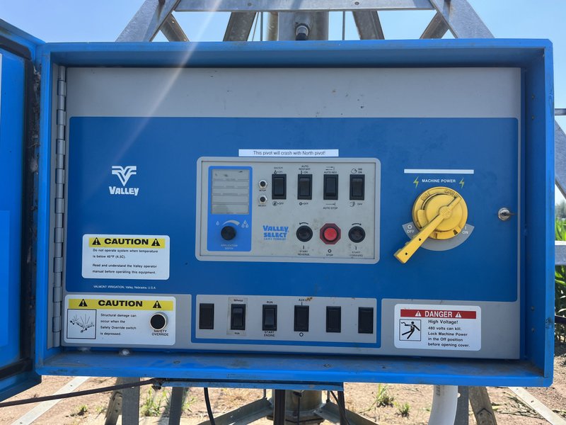 Tract 6, Central pivot: Control panel (Valley Select)