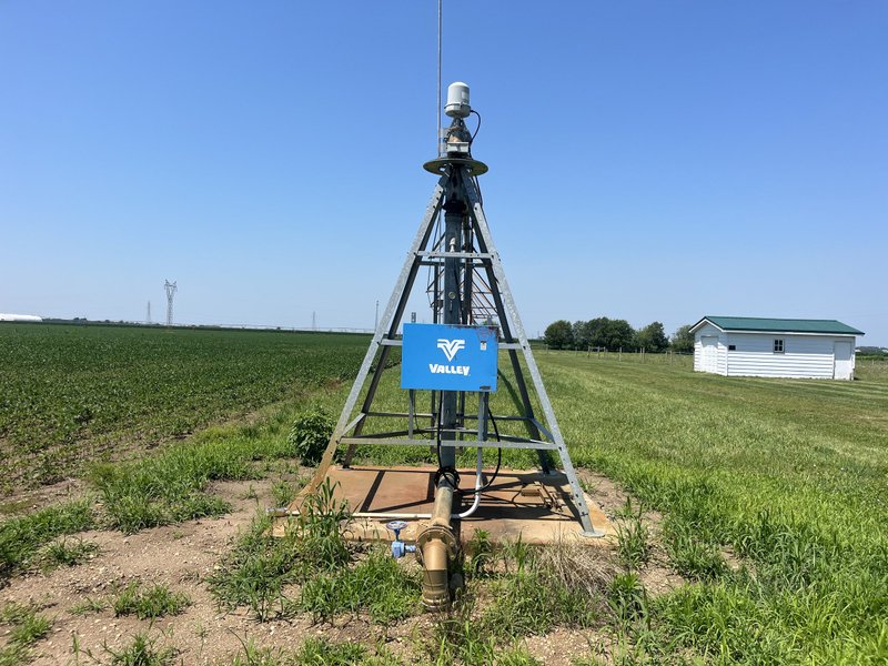 Tract 8, Northeast pivot: Pivot point