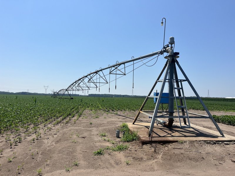 Tract 8, Northwest pivot: Pivot point and spans